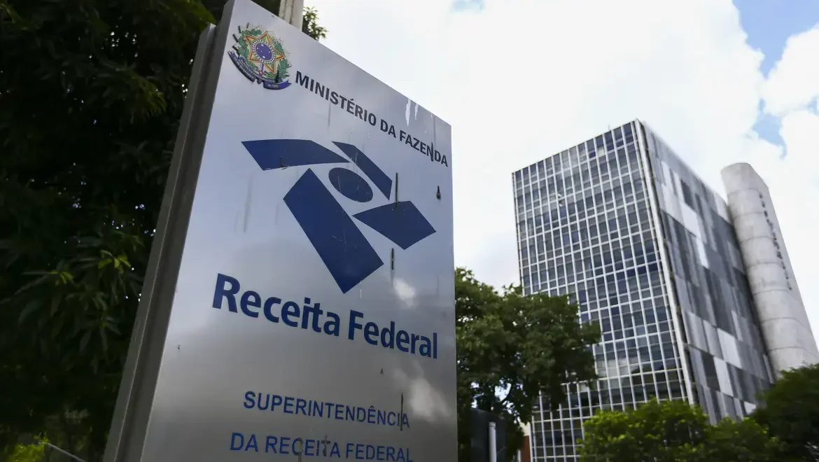 No momento, você está visualizando Dívidas Fiscais com a Receita Federal? Descubra Quais São os Seus Direitos e Como se Defender!